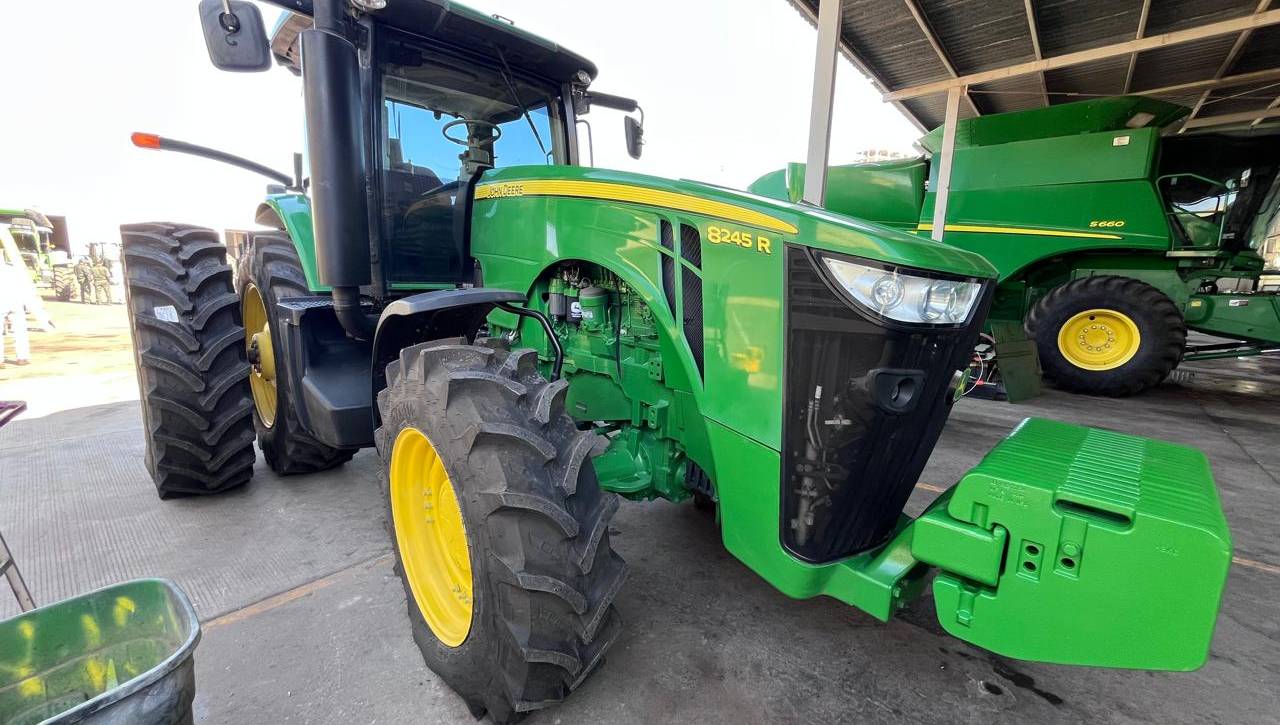 JOHN DEERE 8245R DT DR CC