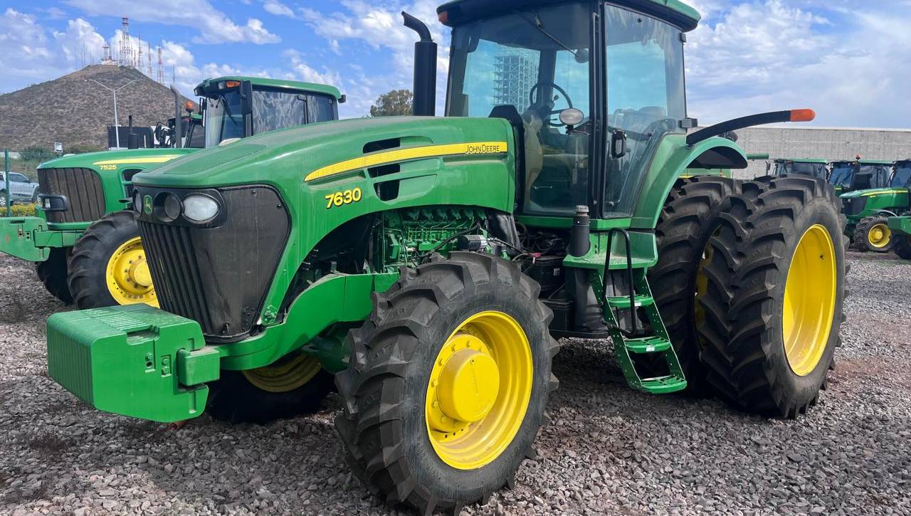 JOHN DEERE 7630